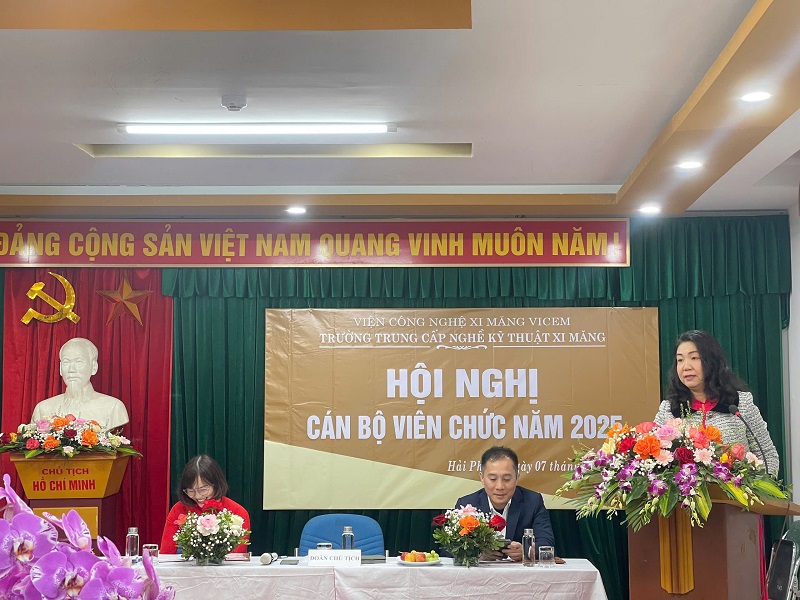 Hội nghị CBVC Trường Trung cấp nghề Kỹ thuật Xi măng năm 2025